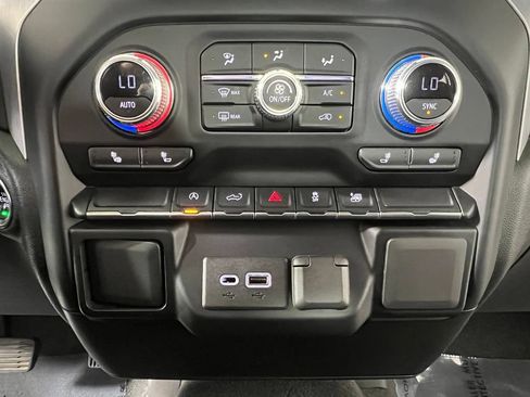 Certified 2021 GMC Sierra 1500 Elevation w/ LPO, Elevation Black Package AWD/4WD image 23