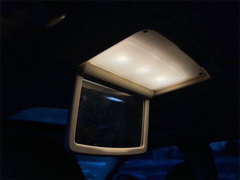 Used 2017 Lexus LS 460 AWD w/ Comfort Package image 24