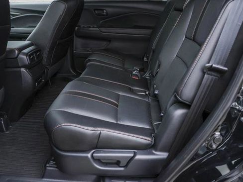 Certified 2025 Honda Passport TrailSport image 23