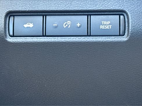 Used 2023 Nissan Altima 2.5 SV image 12