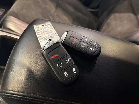 Used 2017 Jeep Grand Cherokee Altitude image 55