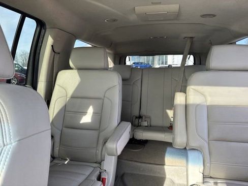Used 2019 GMC Yukon XL Denali w/ Open Road Package image 12