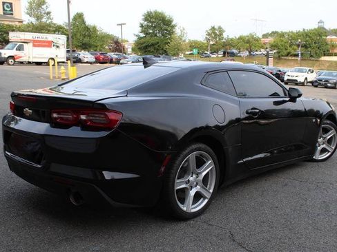 Used 2022 Chevrolet Camaro LT RWD image 5