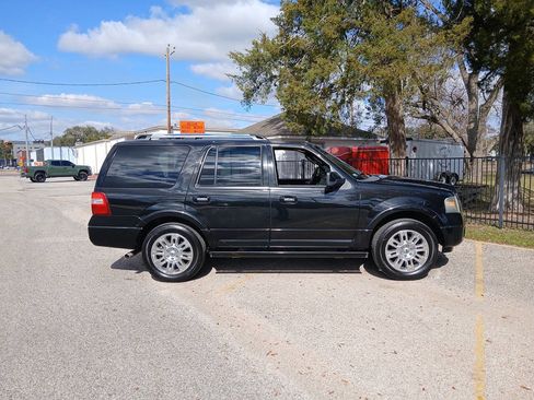 Used 2014 Ford Expedition Limited RWD image 3
