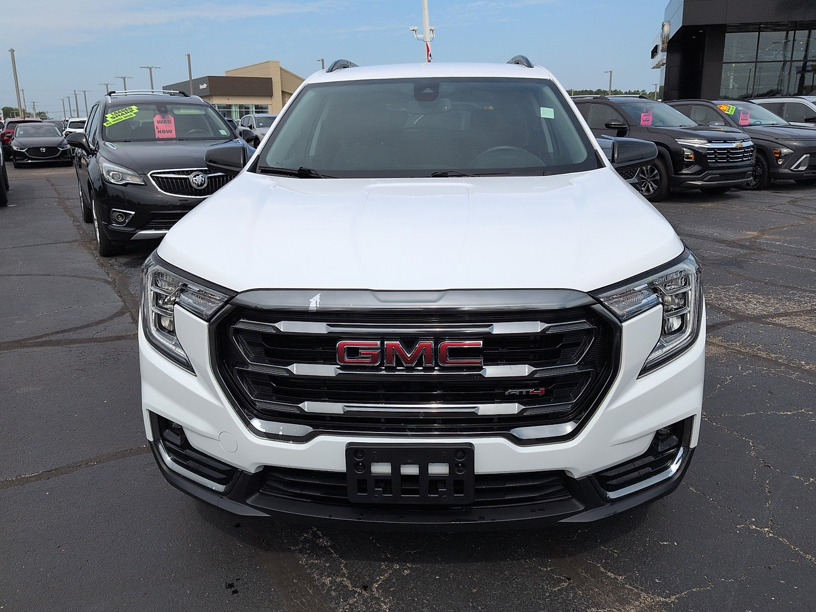Used 2023 GMC Terrain AT4 AWD/4WD image 3