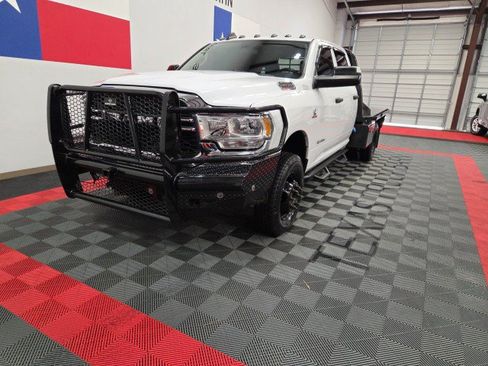 Used 2020 RAM 3500 Tradesman w/ Chrome Appearance Group AWD/4WD image 3
