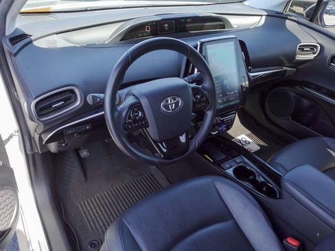 Used 2022 Toyota Prius Prime XLE FWD image 9