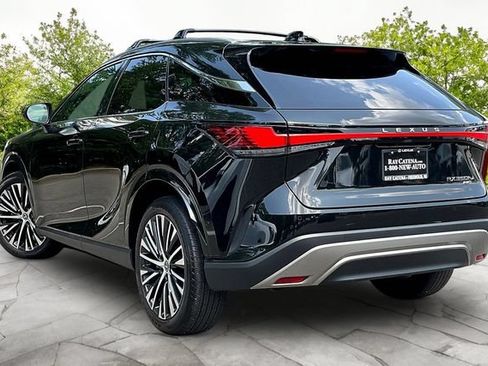 Used 2023 Lexus RX 350 w/ Accessory Package (2T) AWD/4WD image 4
