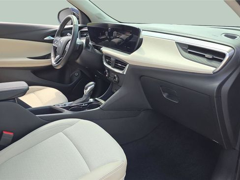 Used 2025 Buick Encore GX Preferred w/ Advanced Technology Package FWD image 16