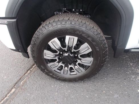 New 2026 GMC Sierra 2500 Denali image 9