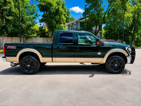 Used 2012 Ford F250 Lariat w/ Lariat Interior Pkg AWD/4WD image 4