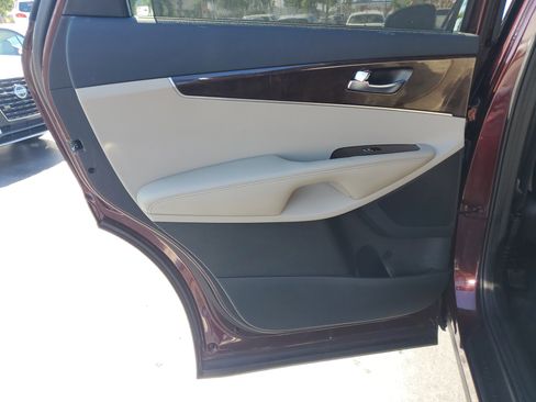 Used 2017 Kia Sorento EX w/ EX V6 Premium Package image 29