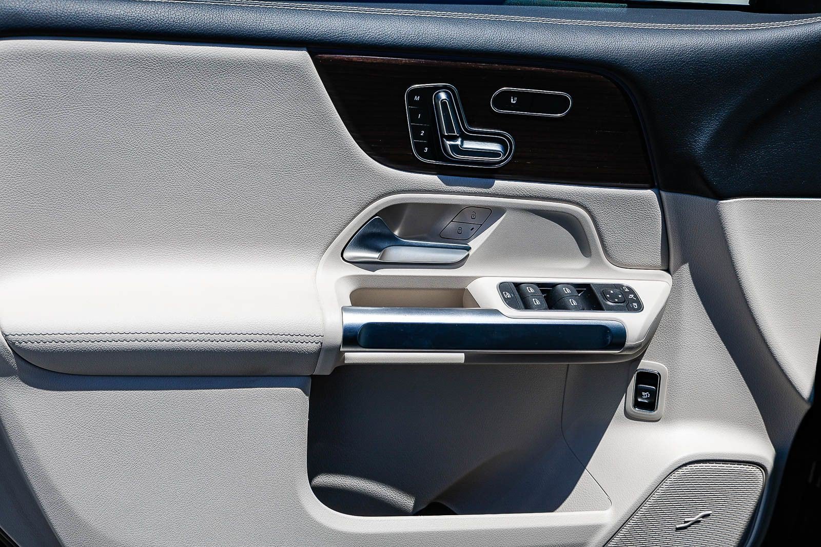 Certified 2026 Mercedes-Benz GLB 250 image 22