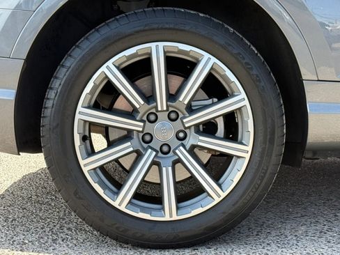 Used 2018 Audi Q7 3.0T Premium Plus AWD/4WD image 25