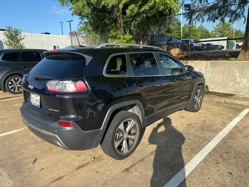 Used 2019 Jeep Cherokee Limited FWD image 4