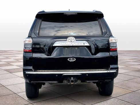 Used 2018 Toyota 4Runner Limited AWD/4WD image 4
