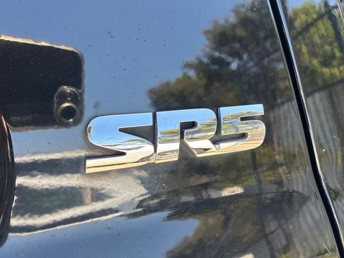 Used 2015 Toyota Sequoia SR5 RWD image 10