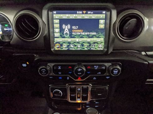 Used 2023 Jeep Wrangler Unlimited image 8