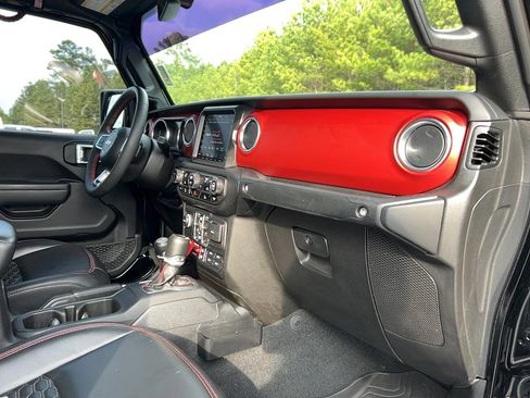 Used 2023 Jeep Gladiator Rubicon w/ Trailer Tow Package image 25