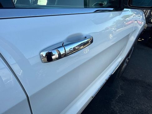 Used 2017 Jeep Grand Cherokee Limited AWD/4WD image 25