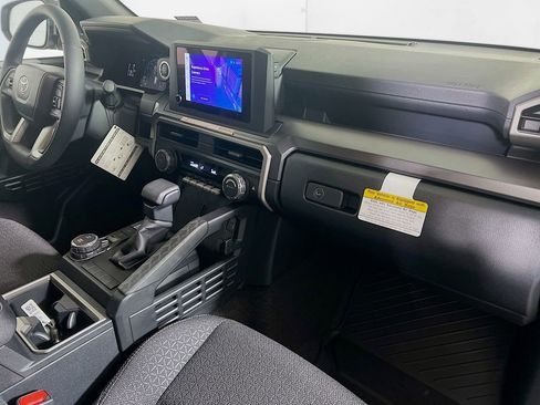 Certified 2026 Toyota 4Runner SR5 AWD/4WD image 24