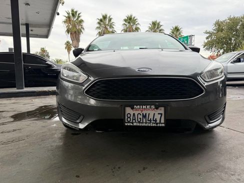 Used 2018 Ford Focus SE image 30