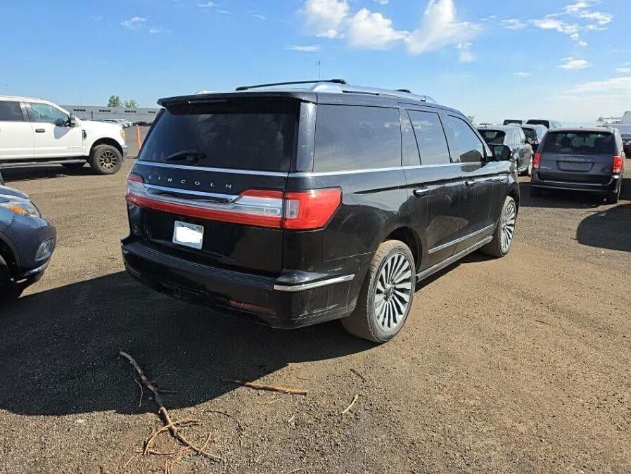 Used 2018 Lincoln Navigator Reserve w/ Technology Package AWD/4WD image 4