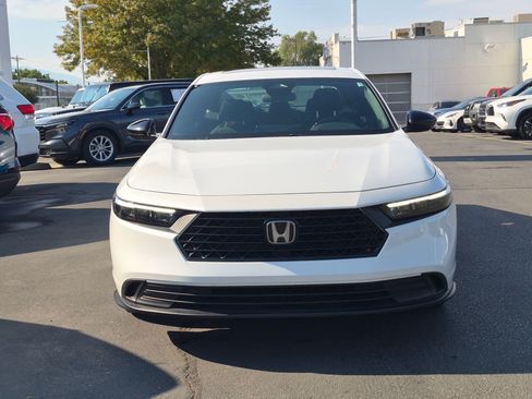 Used 2023 Honda Accord Sport image 11