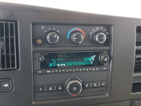 Used 2023 GMC Savana 2500 w/ Driver Convenience Package image 20