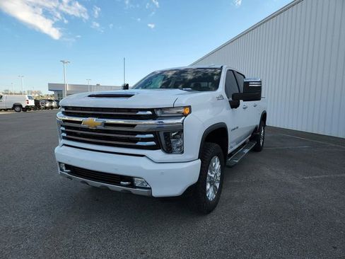 Used 2022 Chevrolet Silverado 2500 High Country w/ Technology Package image 34