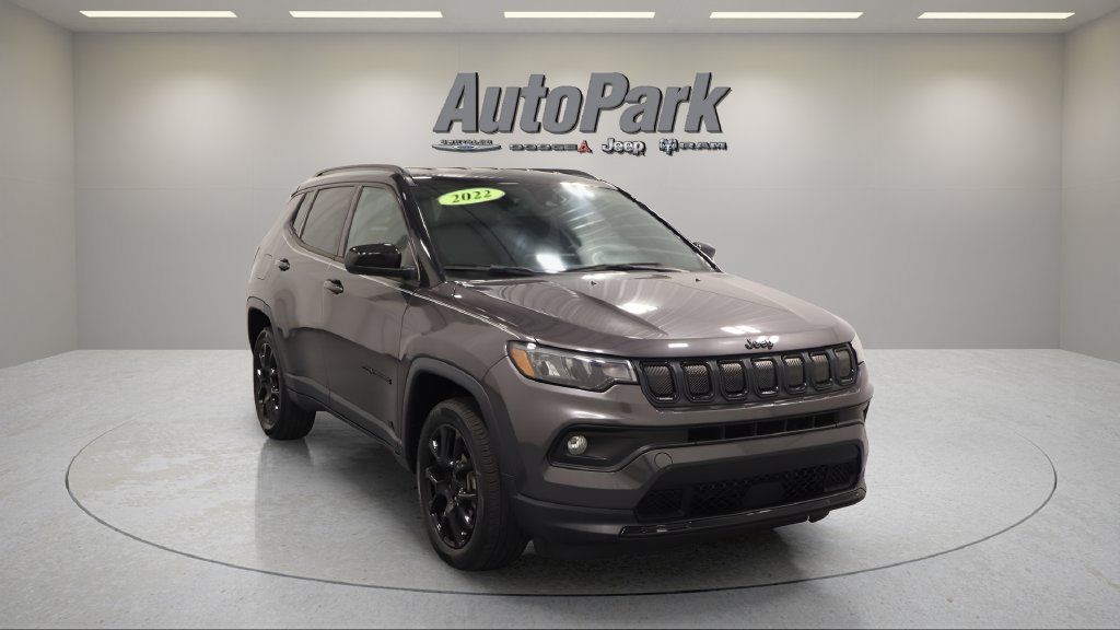 Certified 2022 Jeep Compass Latitude AWD/4WD image 2