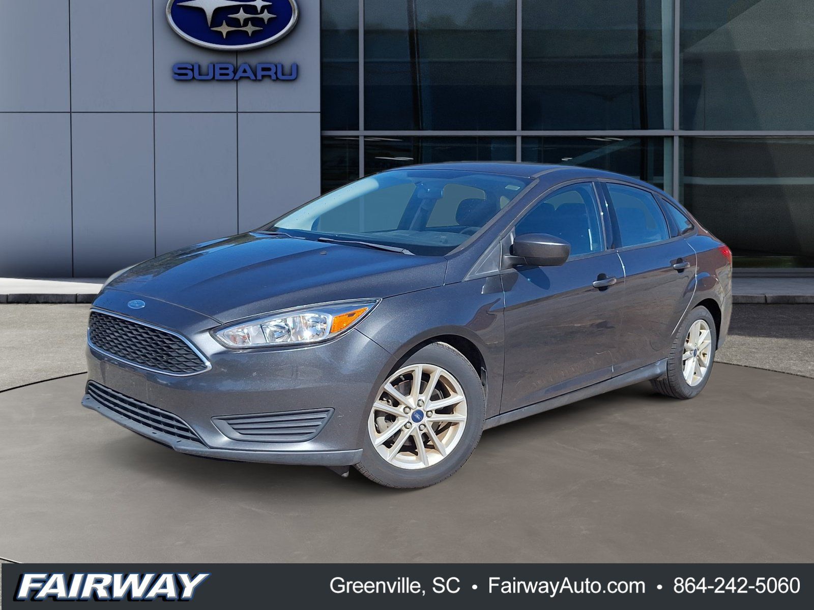 Used 2018 Ford Focus SE FWD image 1