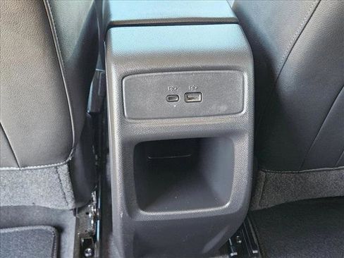 Used 2025 Chevrolet Trax LT image 17