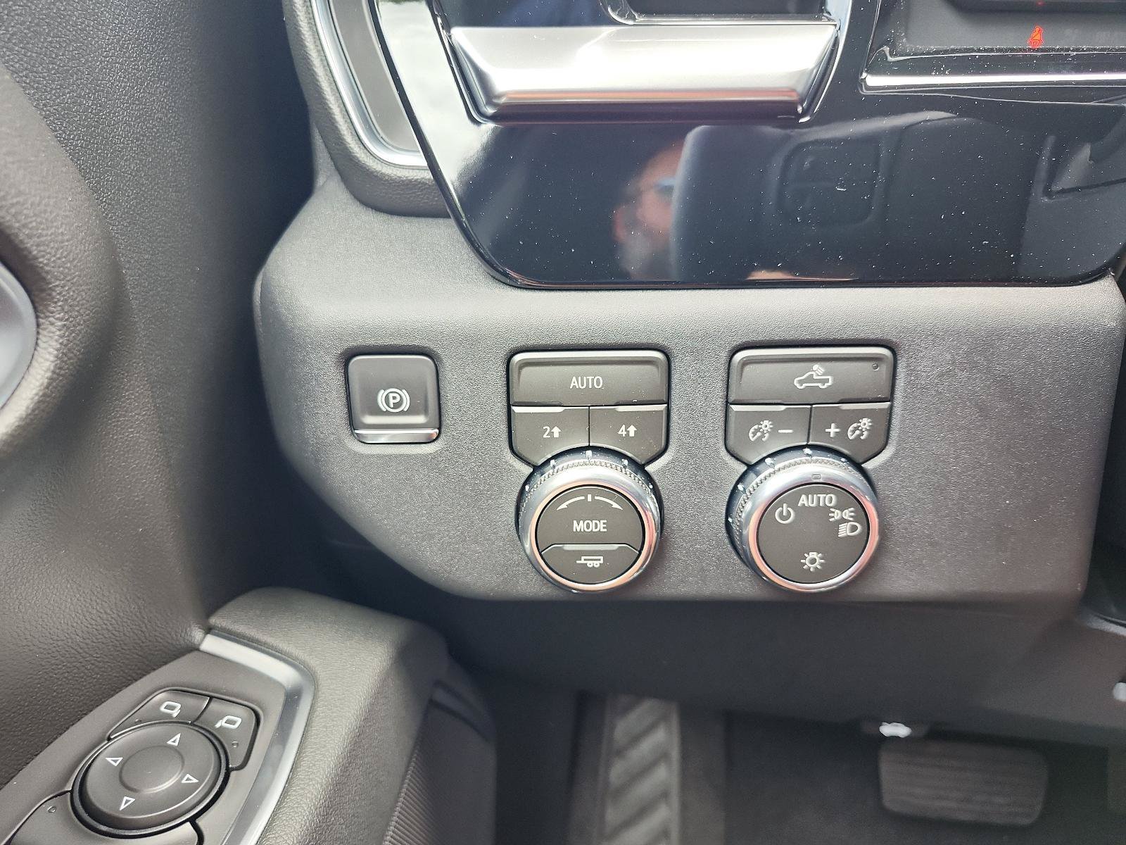 New 2026 GMC Sierra 1500 SLE AWD/4WD image 19