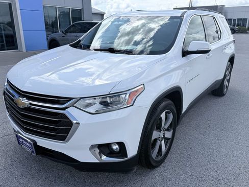 Used 2019 Chevrolet Traverse LT w/ LT Premium Package AWD/4WD image 1