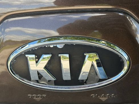 Used 2006 Kia Sportage LX FWD image 10