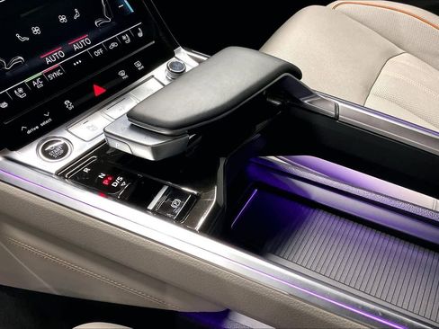 Used 2024 Audi Q8 e-tron Prestige w/ Prestige Package image 18