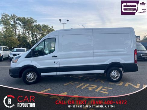 Used 2023 Ford Transit 250 Medium Roof AWD image 4