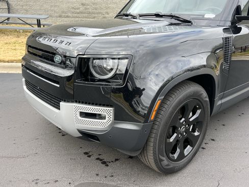 Used 2025 Land Rover Defender 110 S image 11