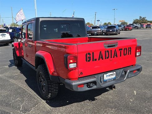 Used 2021 Jeep Gladiator Sport image 4