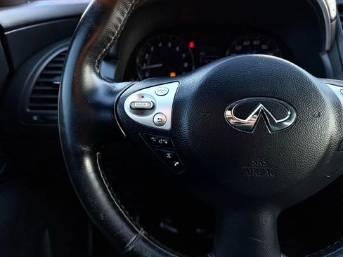 Used 2017 INFINITI QX70 AWD w/ Limited Package image 29