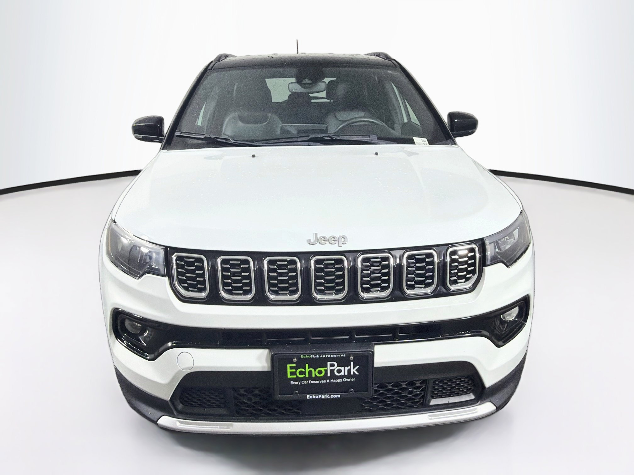 Used 2024 Jeep Compass Limited AWD/4WD image 2