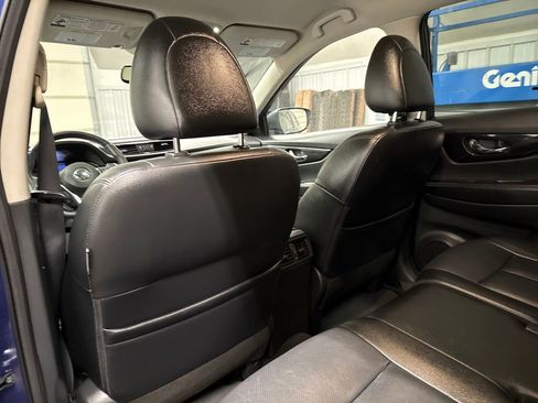 Used 2019 Nissan Rogue SL image 19