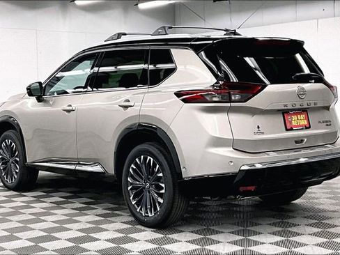 New 2026 Nissan Rogue Platinum image 4