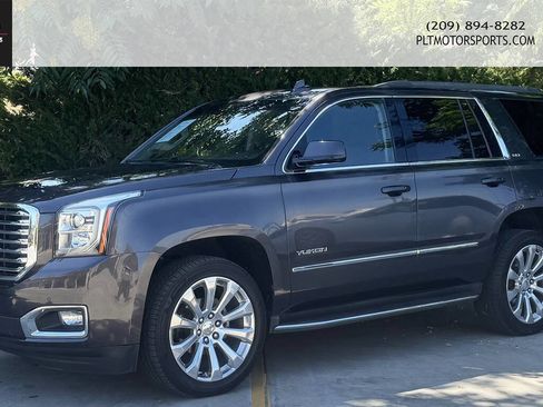 Used 2017 GMC Yukon SLT AWD/4WD image 1