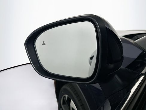 Used 2024 Mitsubishi Outlander SE AWD/4WD image 16