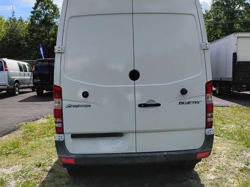 Used 2013 Mercedes-Benz Sprinter 2500 image 3