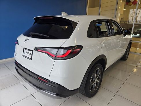 Used 2023 Honda HR-V EX-L image 6