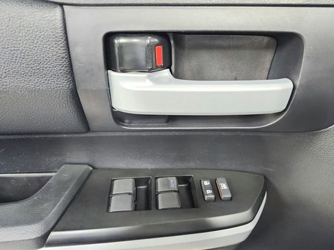Used 2021 Toyota Tundra SR5 AWD/4WD image 32