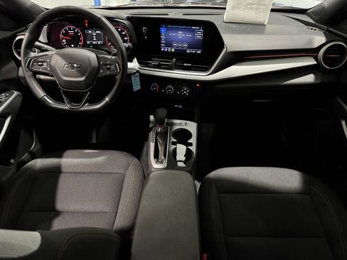 Used 2024 Chevrolet Trax RS w/ Driver Confidence Package image 22